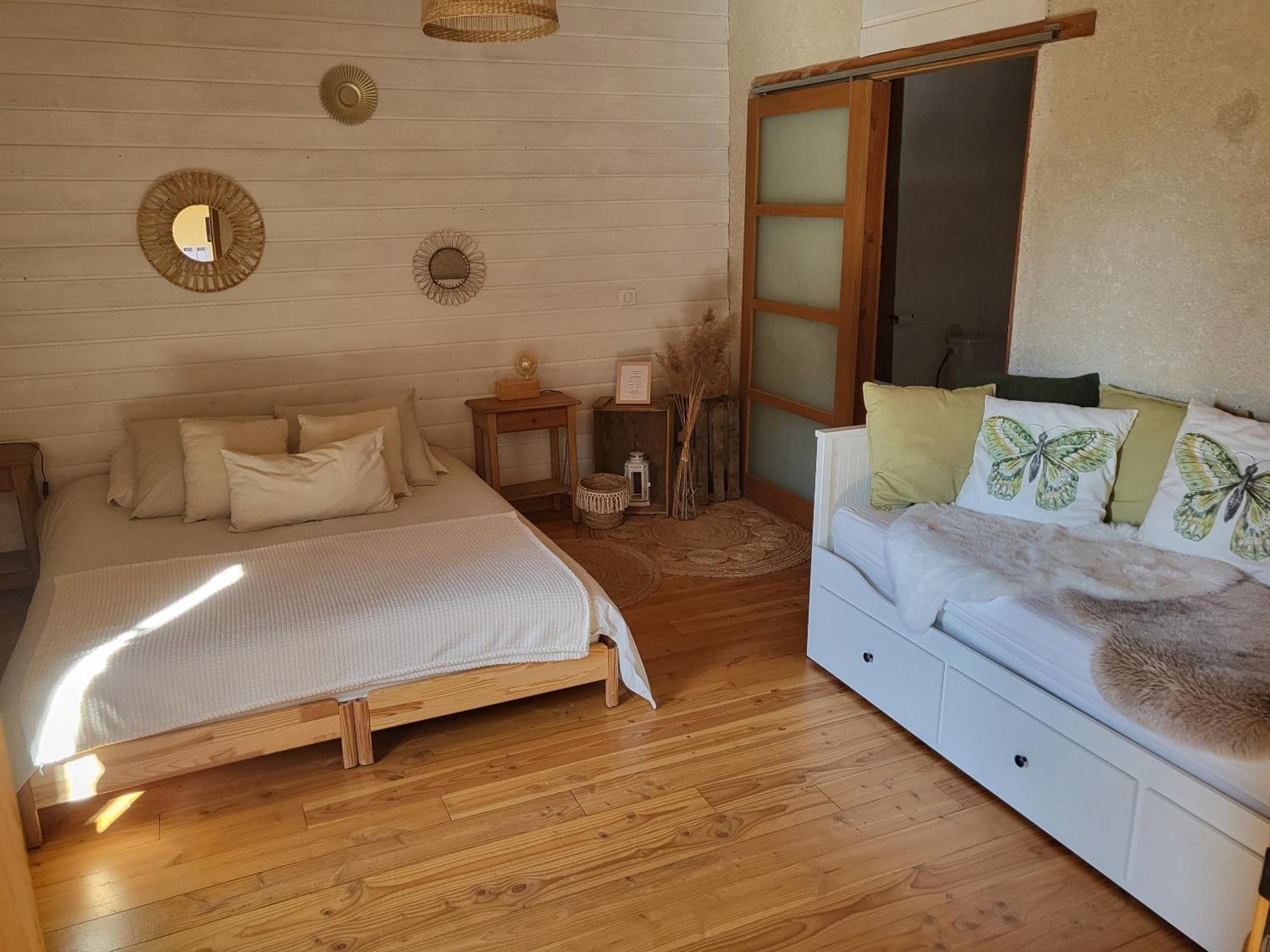 Hotel Le Grenier A Ble Satillieu Zimmer foto