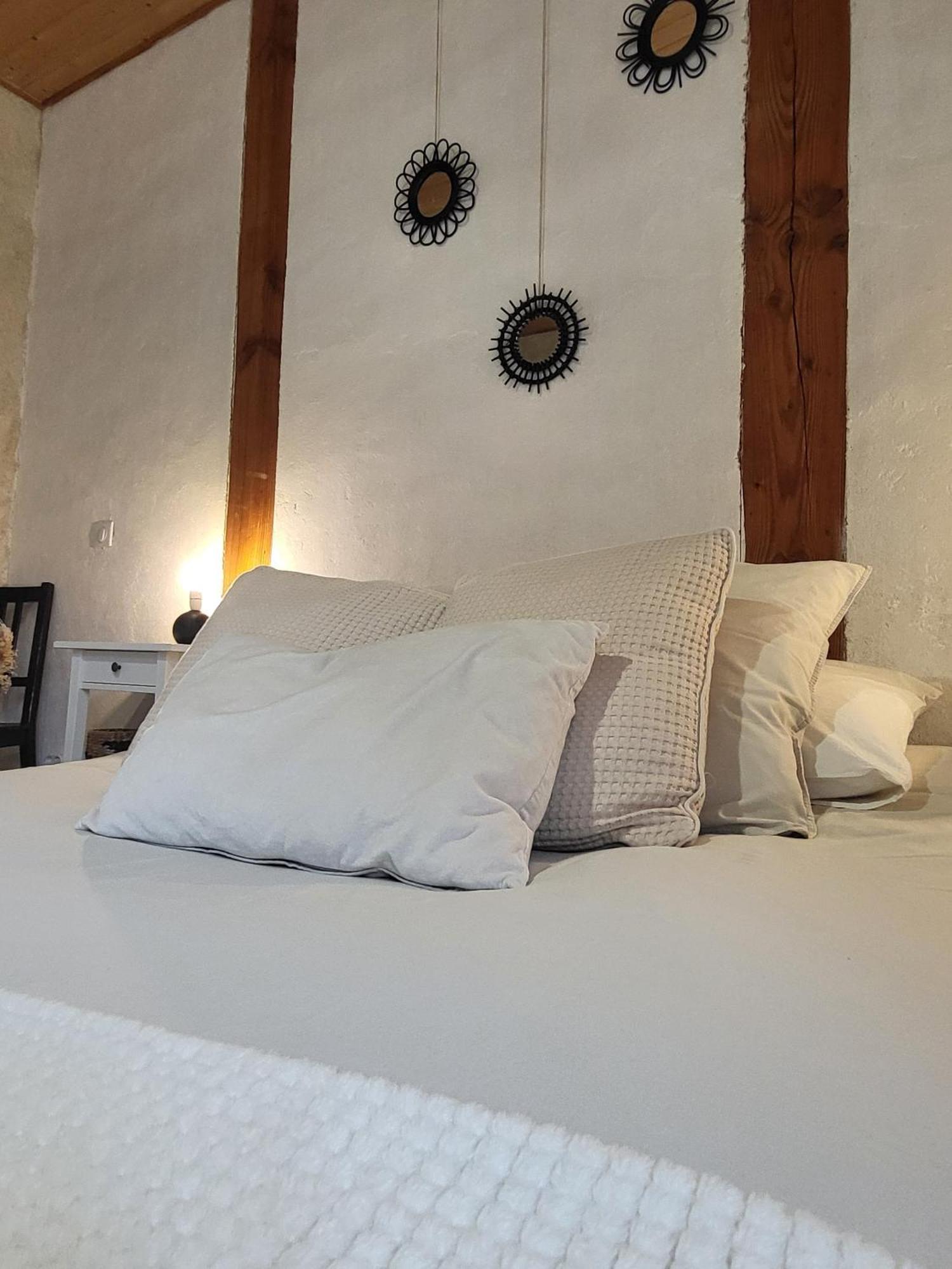 Hotel Le Grenier A Ble Satillieu Zimmer foto