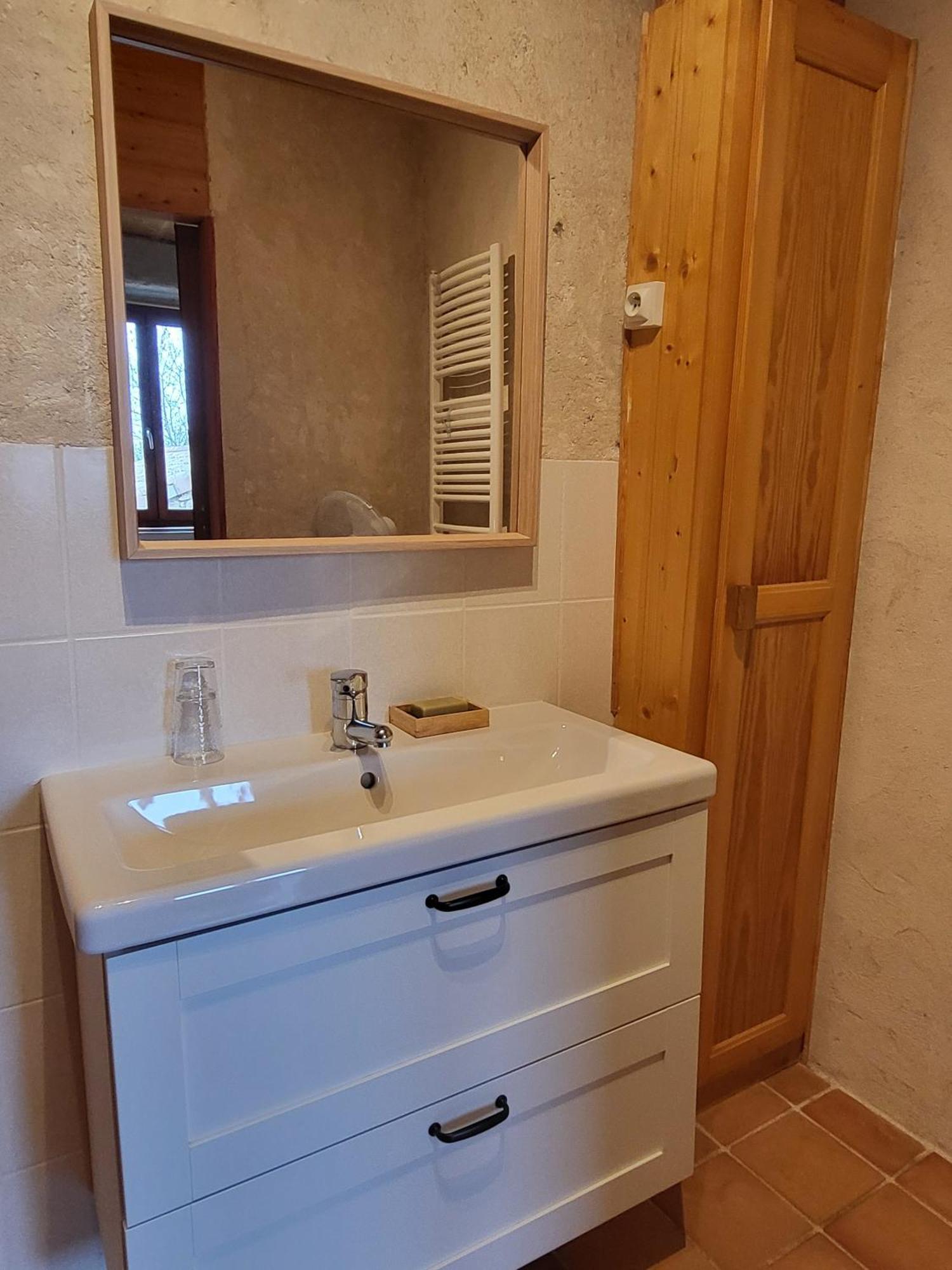 Hotel Le Grenier A Ble Satillieu Zimmer foto