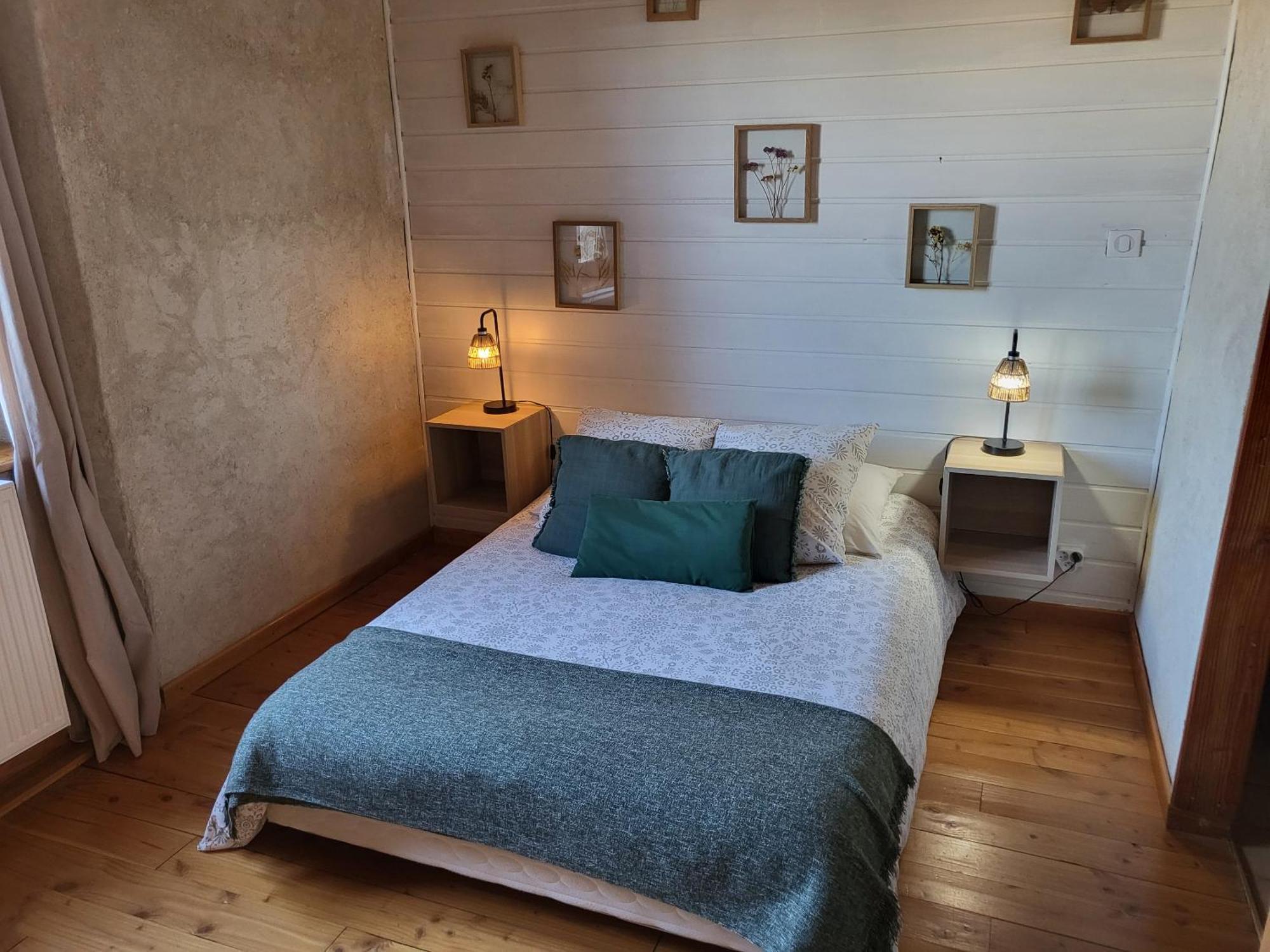 Hotel Le Grenier A Ble Satillieu Zimmer foto